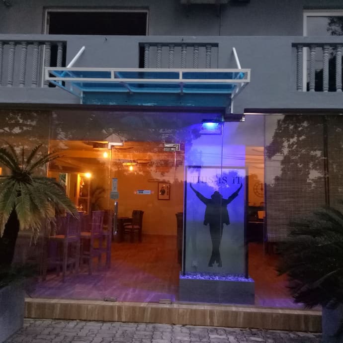 This Is It Airport Hotel and Restaurant