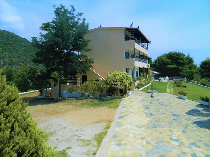 Asteri Studio's, Primary image