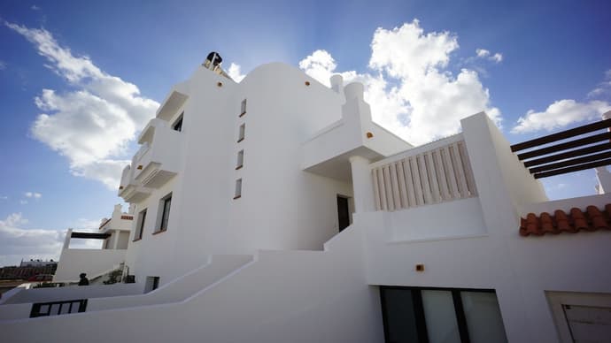 Surfers Retreat - Hostel - Adults Only