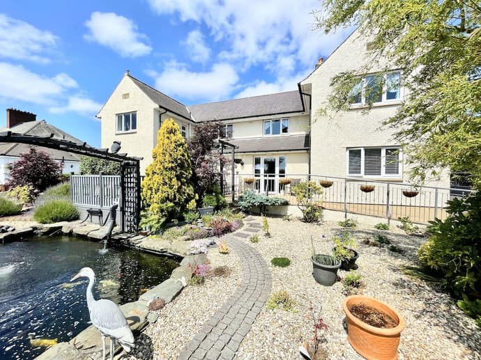 Bojangles Guest House, Primary image