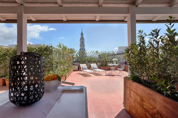 Casa Pacifico, Primary image