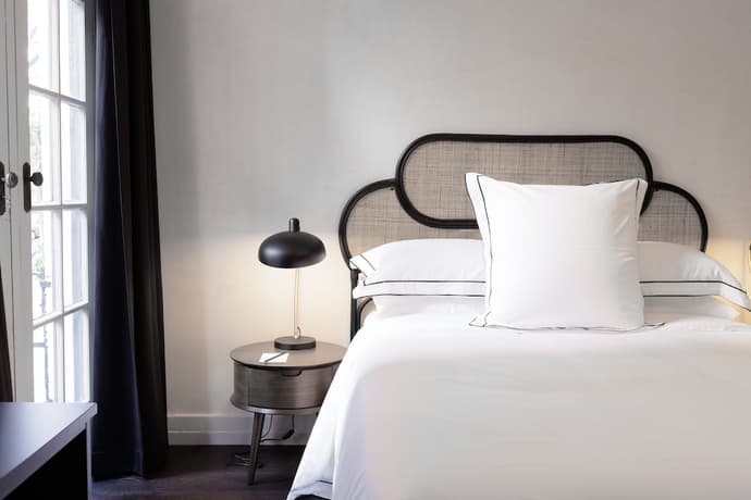 The Strand Hotel, Primary image