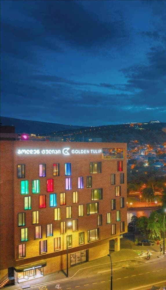 Golden Tulip Design Tbilisi