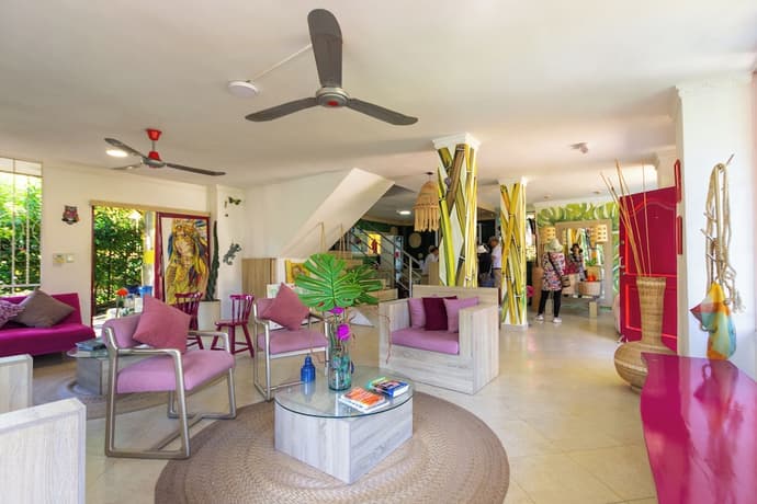 Chunuu Hostal y Glamping Minca, Interior entrance