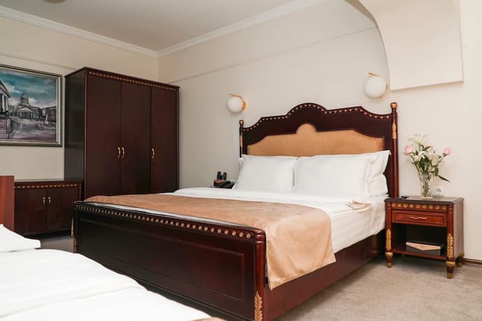 Hotel Afa, Primary image