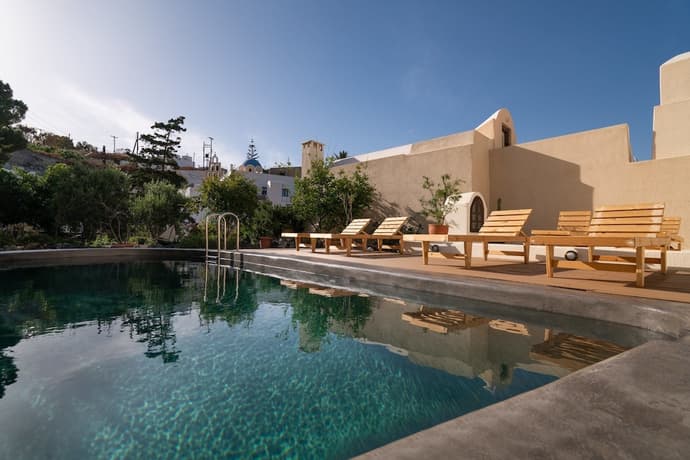 Kalitsi Canaves, Primary image