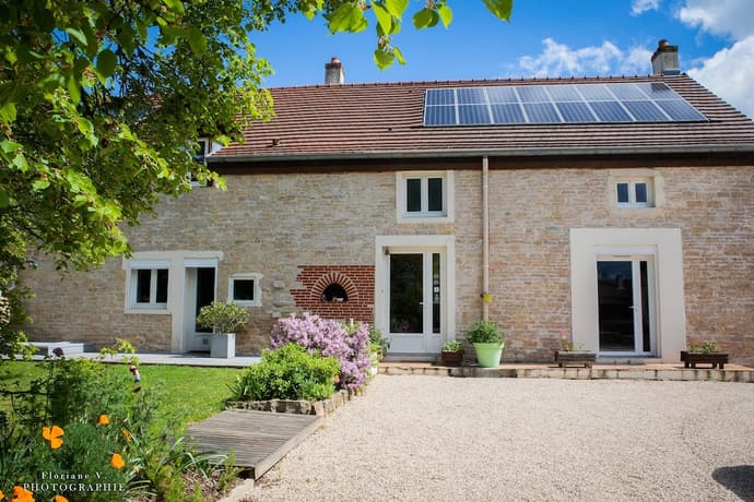 Aux Mésanges, Primary image