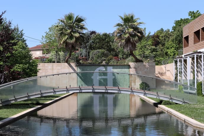 FH Hotel, Primary image