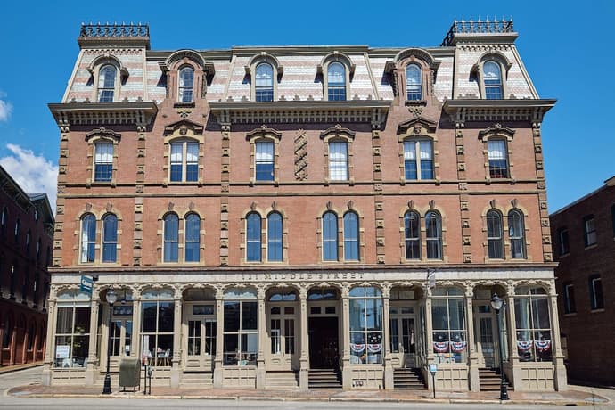 The Docent's Collection at 121 Middle Street