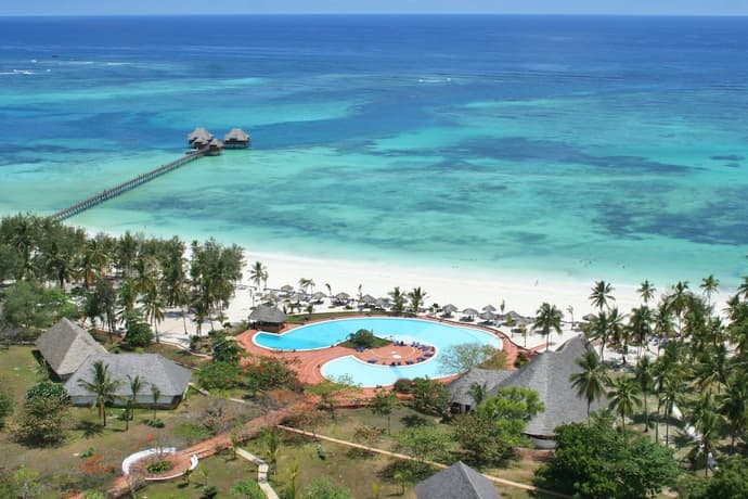 Dongwe Club, Primary image