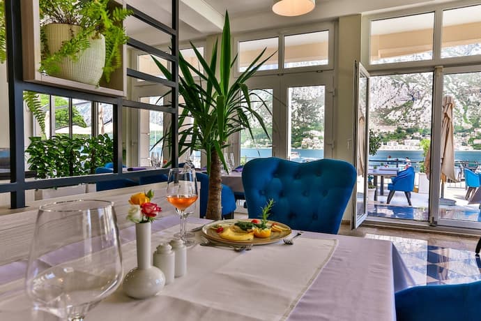 MonteBay Perla, Primary image