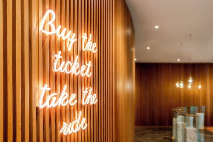 FIVE Jumeirah Village Dubai, Reception