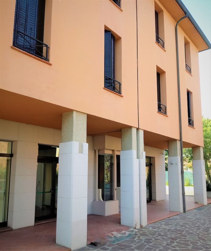 Hotel Dozza, Primary image