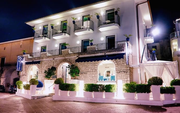 Le Ancore, Primary image