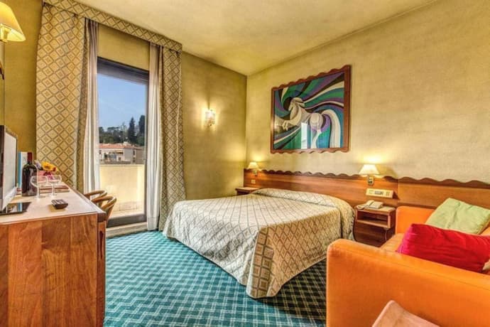 Hotel Europa, Primary image