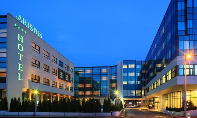 Hotel Aristos, Primary image