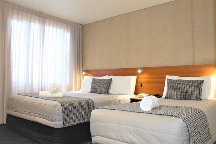 Ventura Inn & Suites Hamilton, Primary image