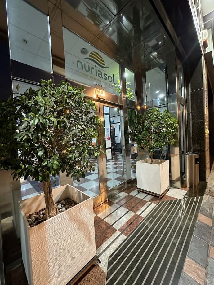 Apartamentos Nuriasol, Reception