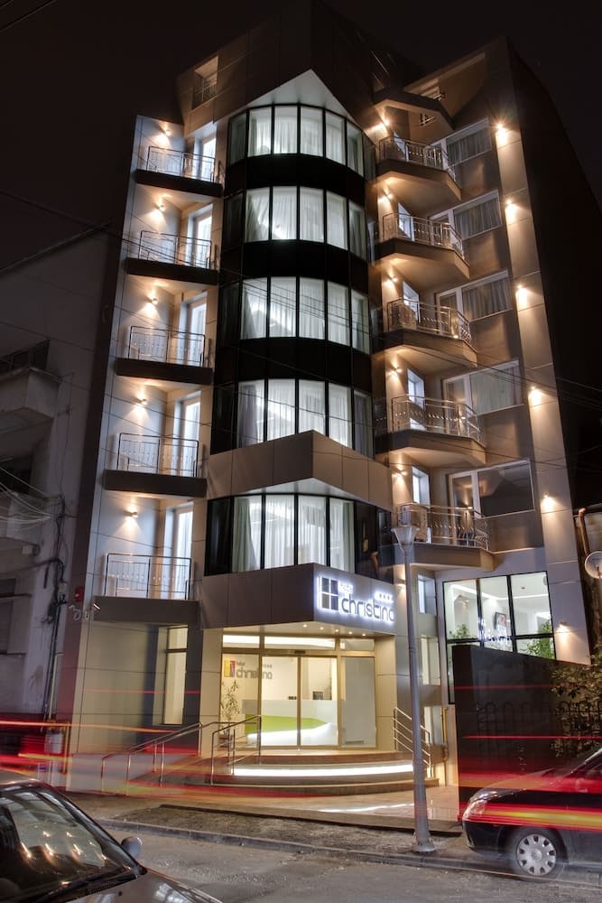 Hotel Christina, Primary image