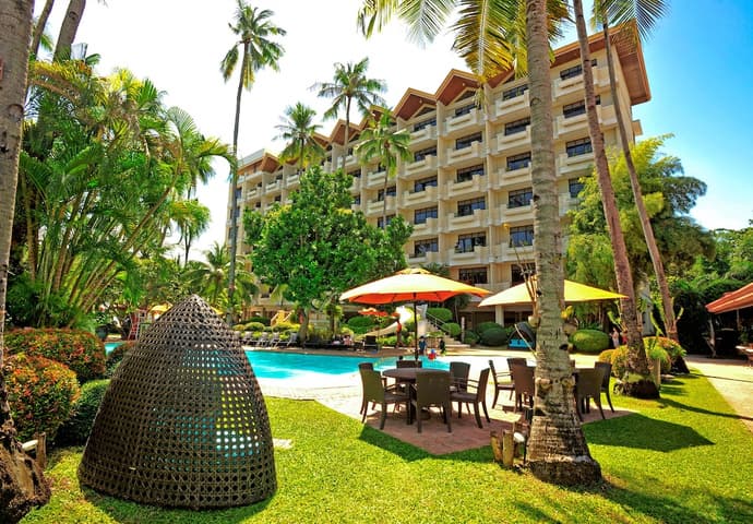 Costabella Tropical Beach Hotel