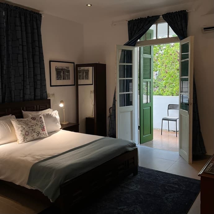 Eden Hotel, Primary image