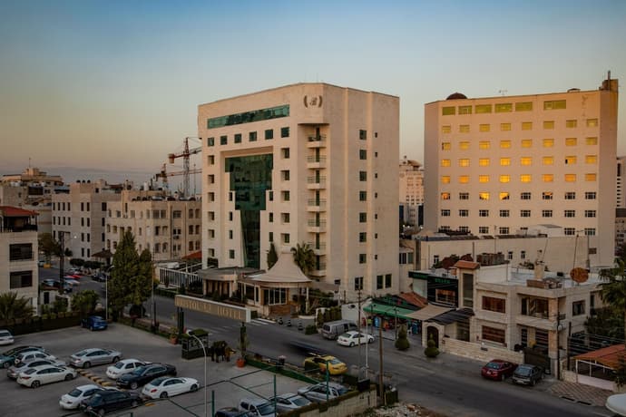 Bristol Hotel, Primary image