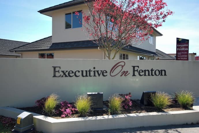Executive on Fenton, Primary image