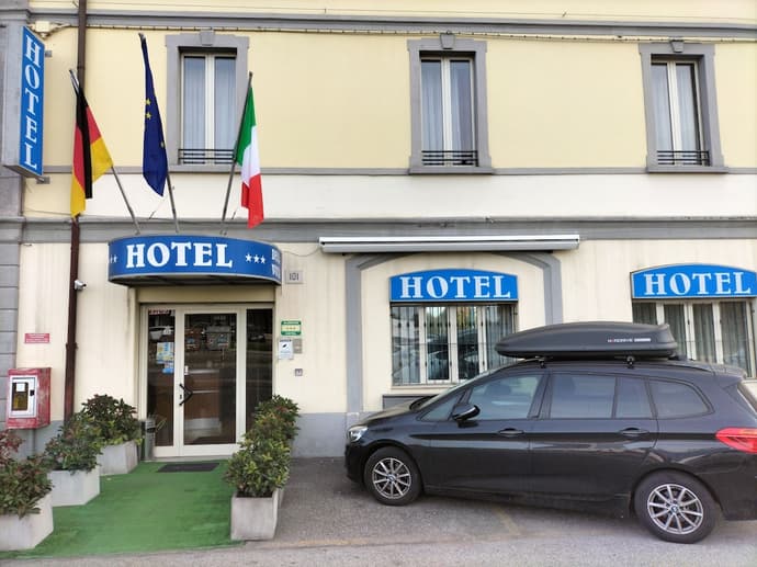 Hotel della Volta, Primary image