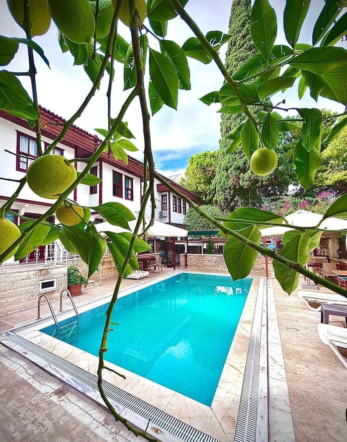 Urcu Hotel