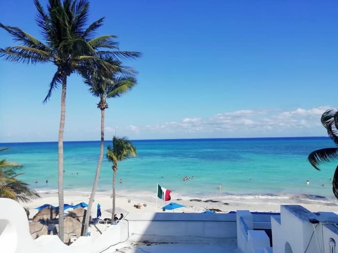 Pelicano Inn Playa del Carmen - Beachfront Hotel, Primary image