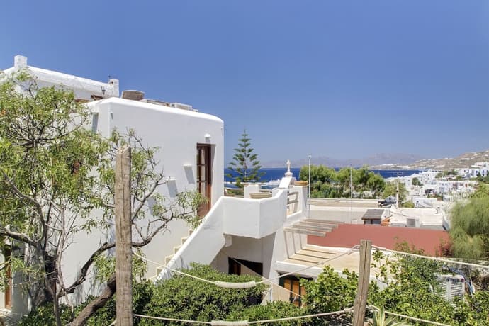 Studios and Suites Rania