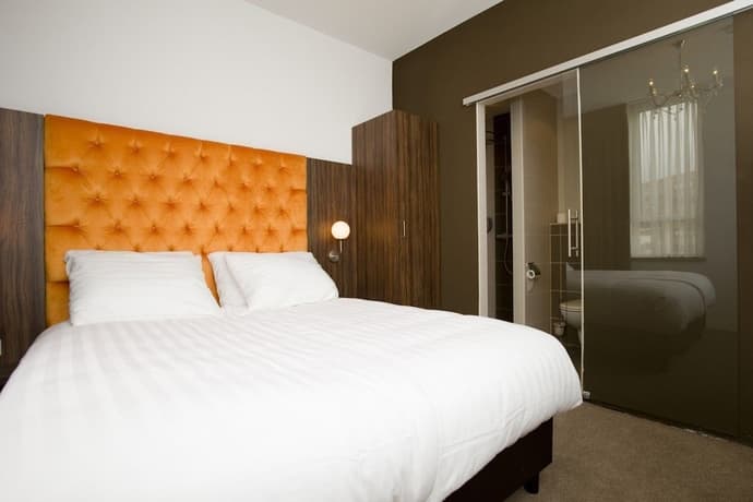 Hotel La Reine, Primary image