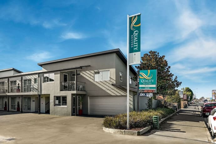 Quality Suites Amore, Primary image