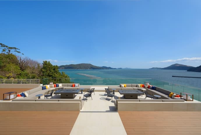 Toba Hotel International, Primary image