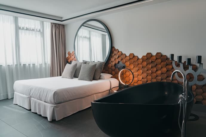 Poem Suites by Airnest