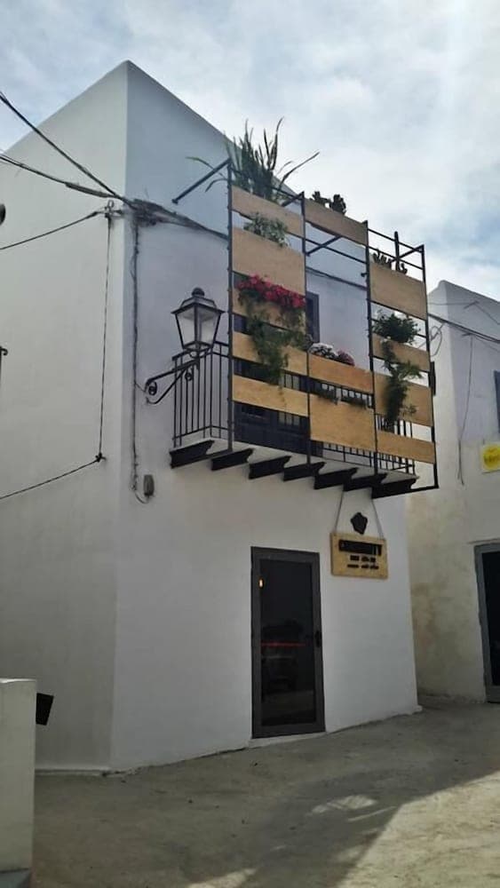 Community Rooms & Wine