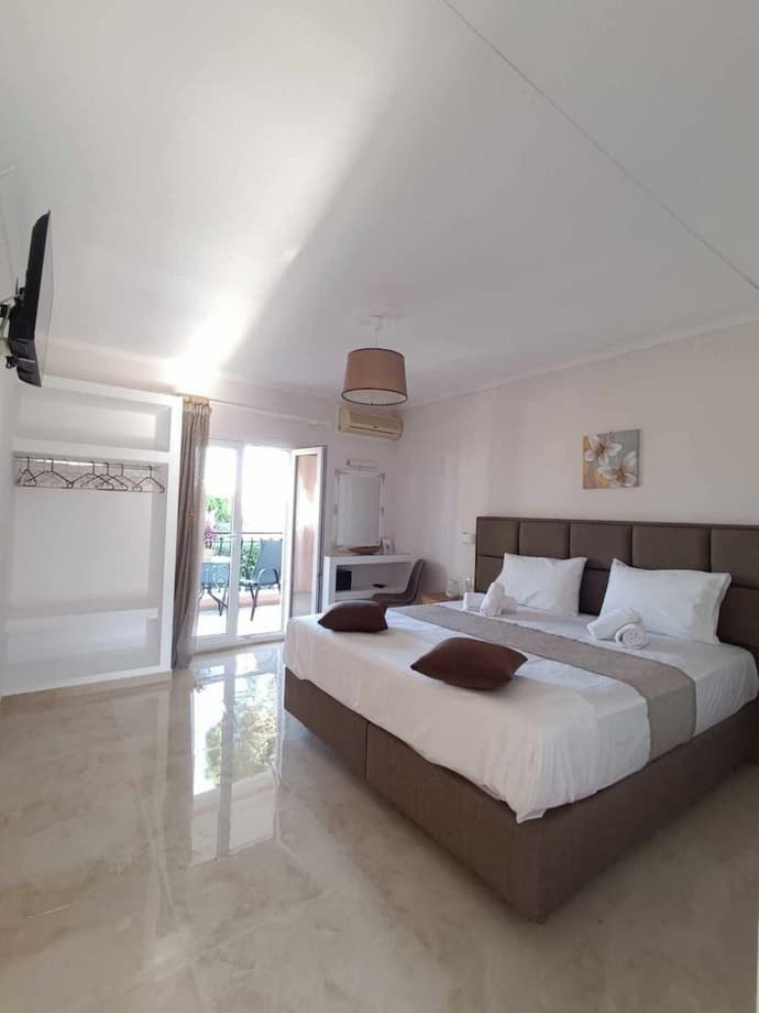 Roussa's Studios and Apartments, Primary image