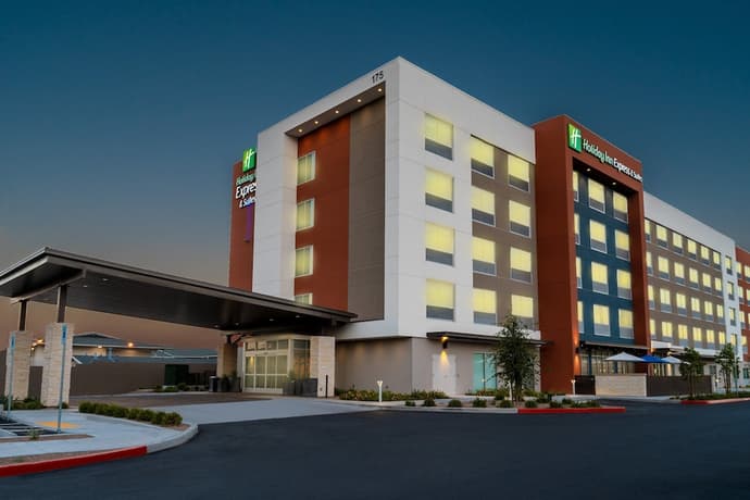 Holiday Inn Express & Suites Las Vegas - E Tropicana by IHG, Primary image