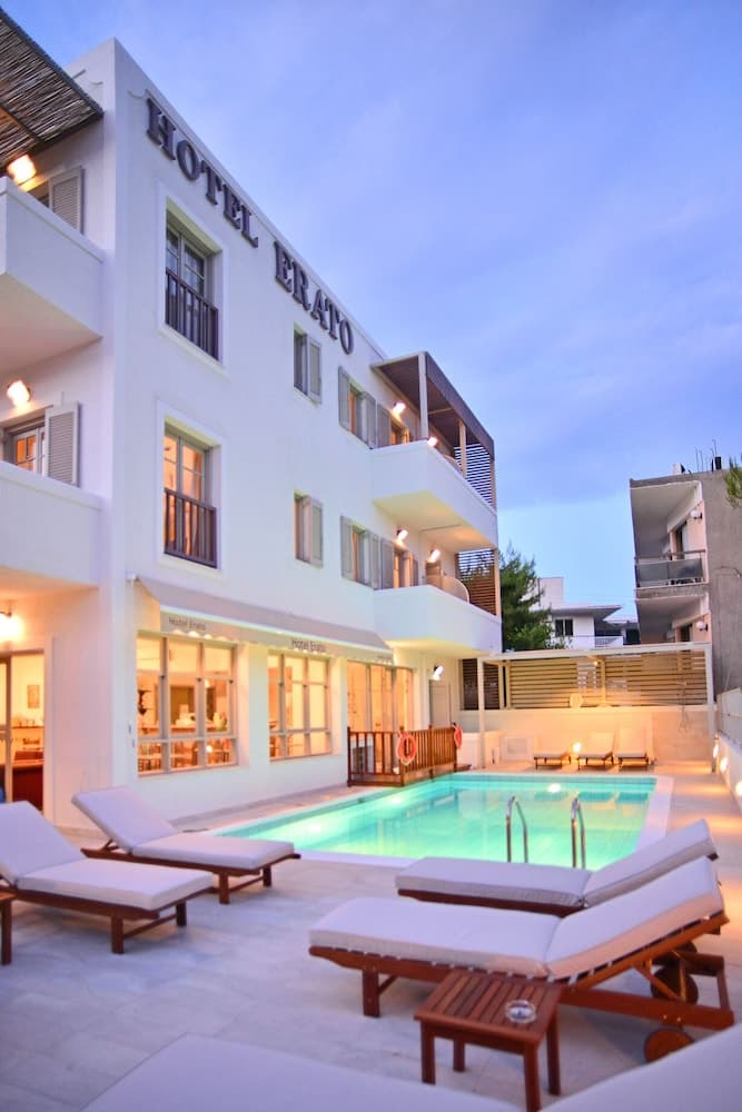 Erato Hotel, Primary image