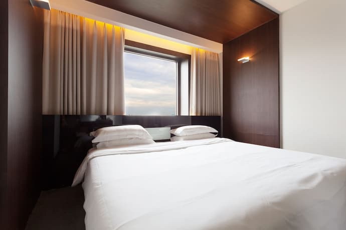 The Riverside Hotel, Primary image