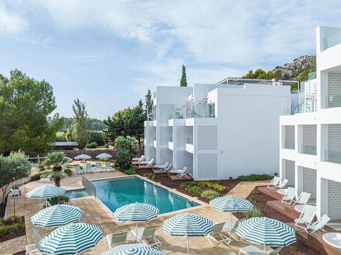 Cabot Las Velas Apartments