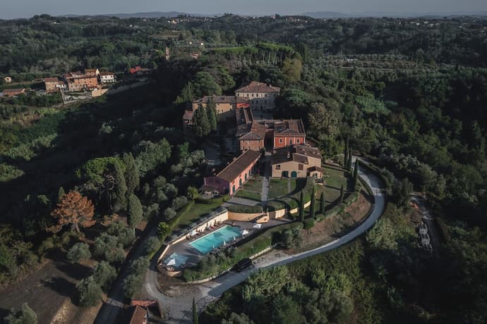 Borgo Di Colleoli Resort