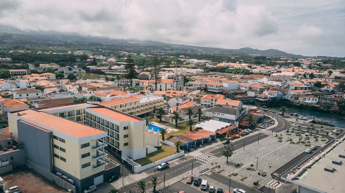 Hotel Caravelas, Primary image