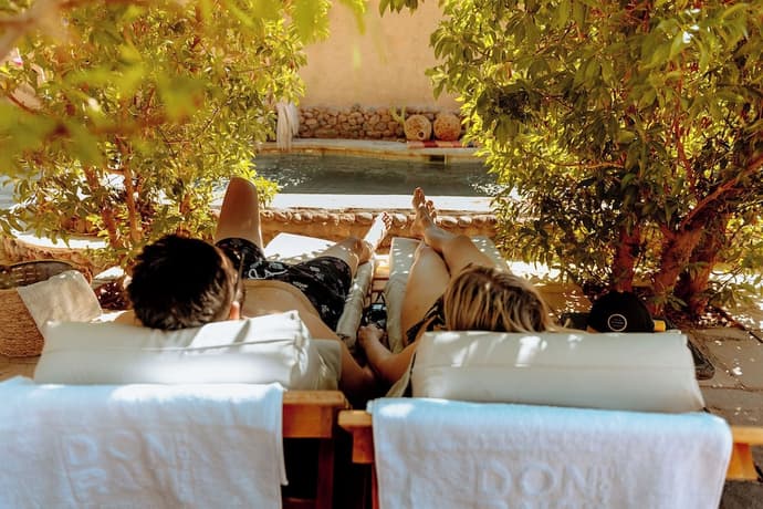 Don Raúl, Primary image