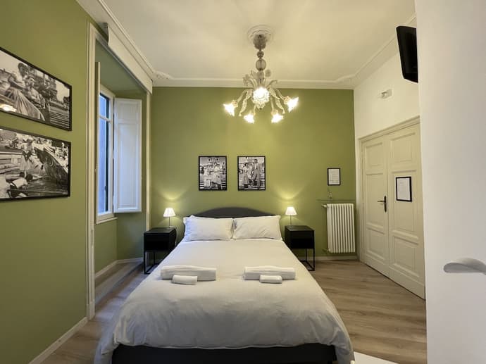 Colazione Al Vaticano, Primary image