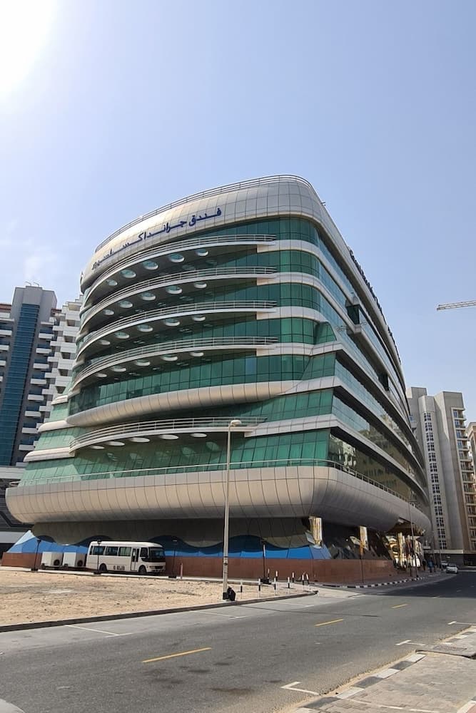 Sunday Hotel Al Barsha Dubai Mall of the Emirates