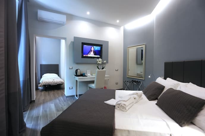 B&B Home 77, Primary image