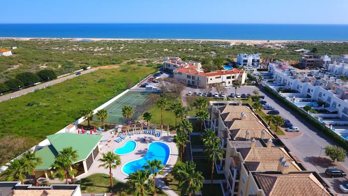 Praia da Lota Resort (Hotel & Apartments)