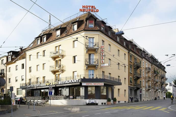 Hotel Neufeld, Primary image