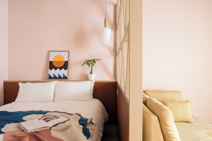 Zanzibar Locke, Primary image